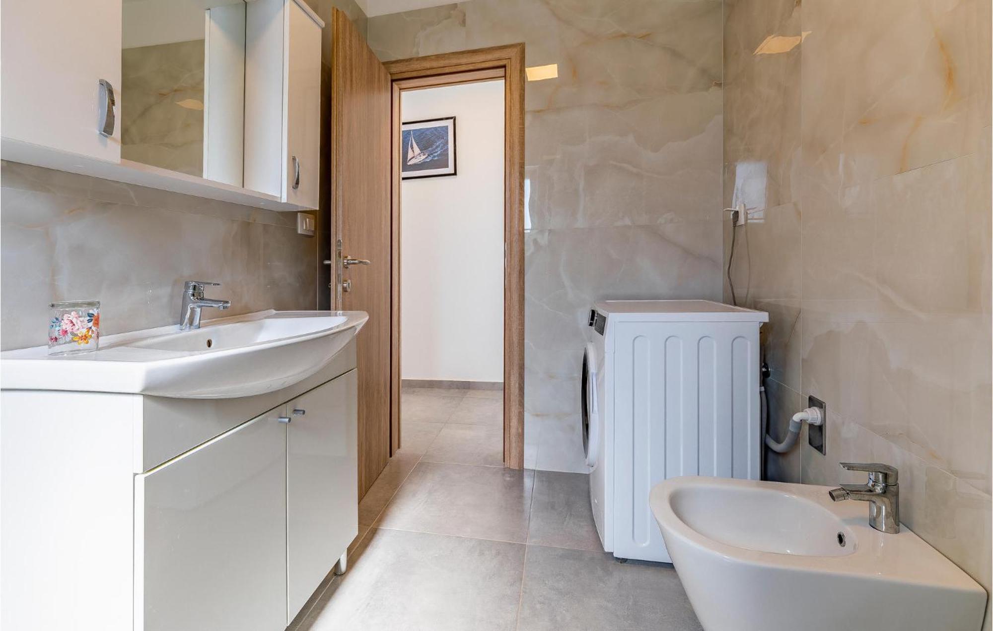 Ferienhaus Gorgeous In With Kitchen Pula